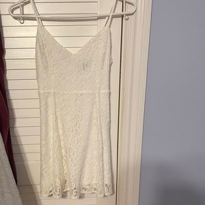 White lace mini graduation or event dress from Lulus in perfect condition, XS